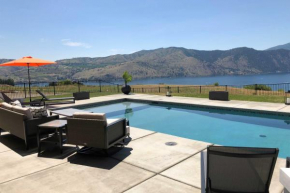 Lavish Lake Chelan Escape with Pool and Panoramic Views